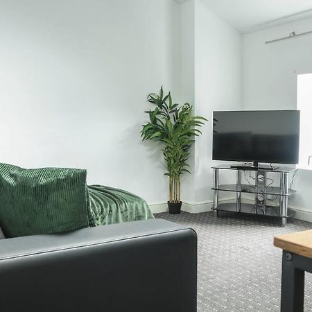 Fully Equipped 2 Bed Flat In Bradford - Sleeps 4 Appartement Buitenkant foto